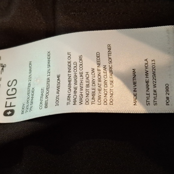 Figs Set of Black Yola High Waisted Scrub Pants & Catarina Slim Top Size XS - Picture 16 of 16